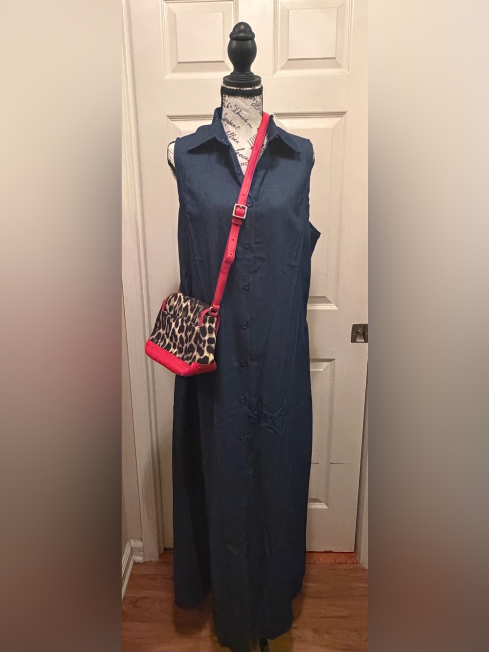 Sleeveless Button-Front Long Maxi Dress in Navy-Denim Look Pattern. - Picture 5 of 5